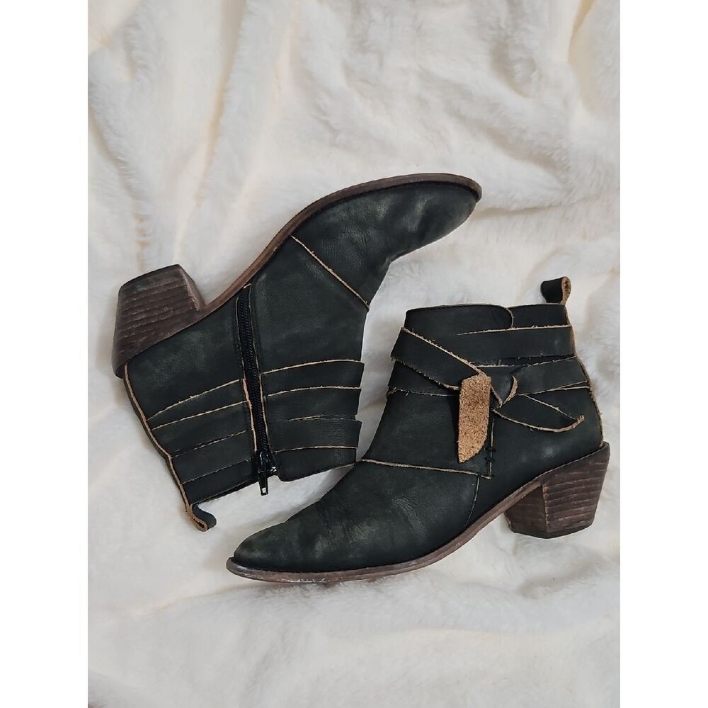 Kelsi Dagger Anthropologie Leather Ankle Boots Size 8 | Black